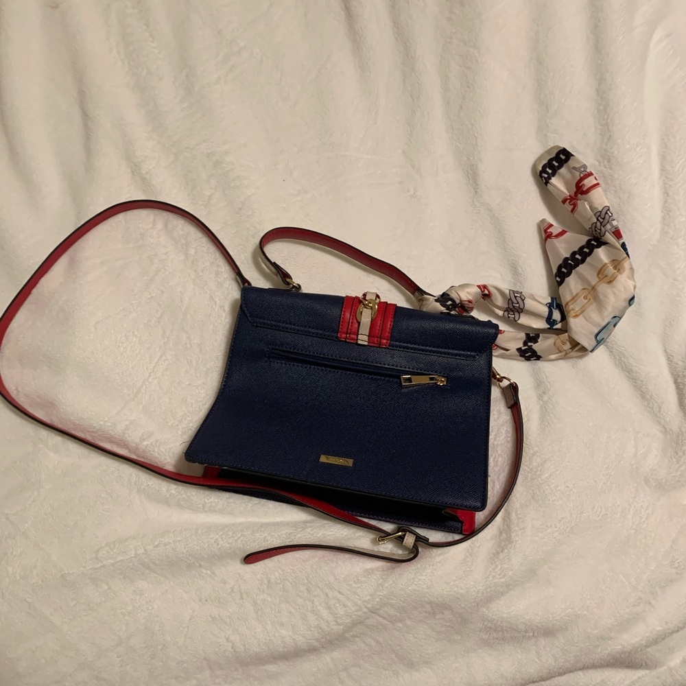 Nice bag - Picture 3 of 3
